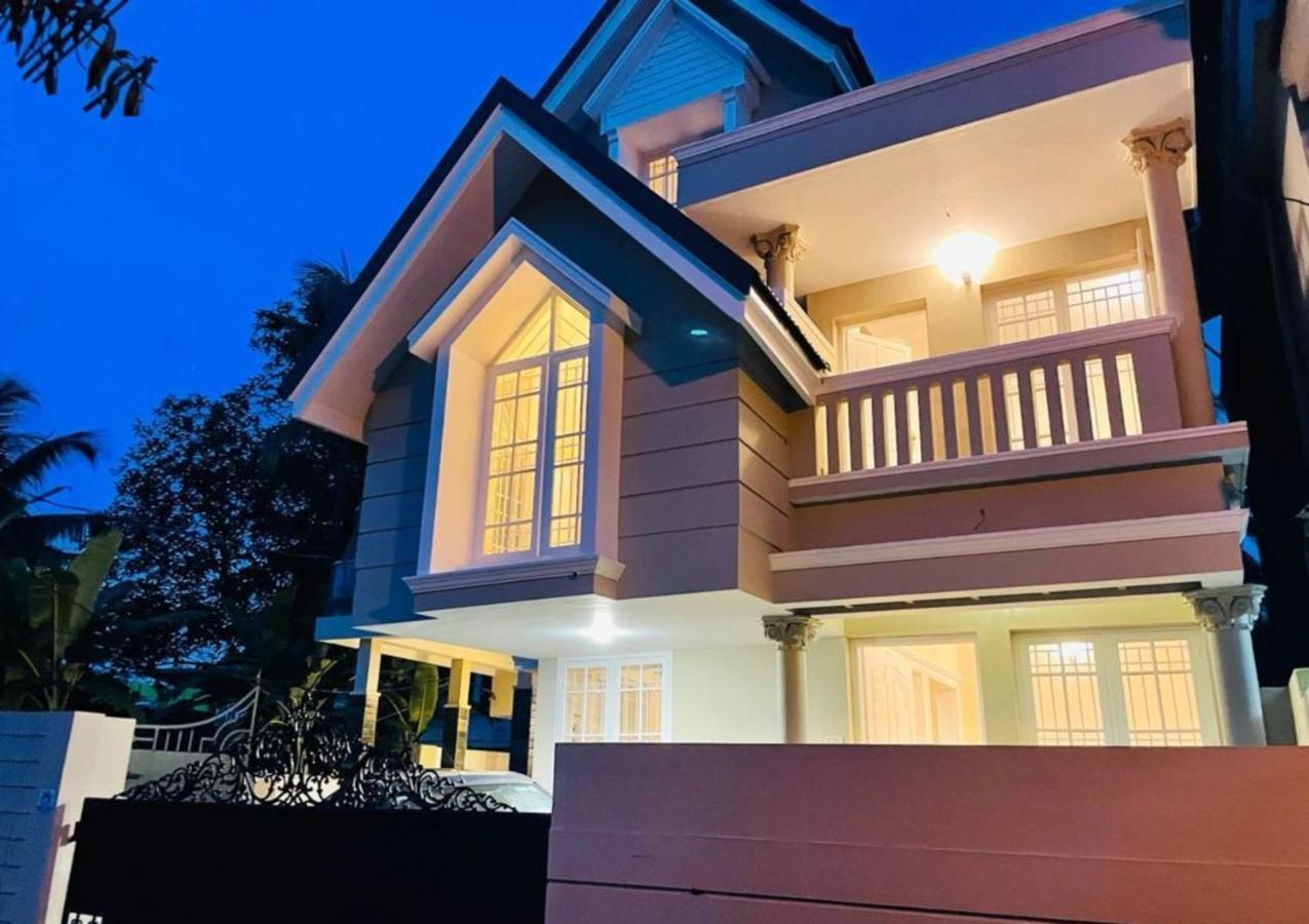 The Oval House, Kochi - Approved By Kerala Tourism - Exclusively For Families Villa Exterior photo